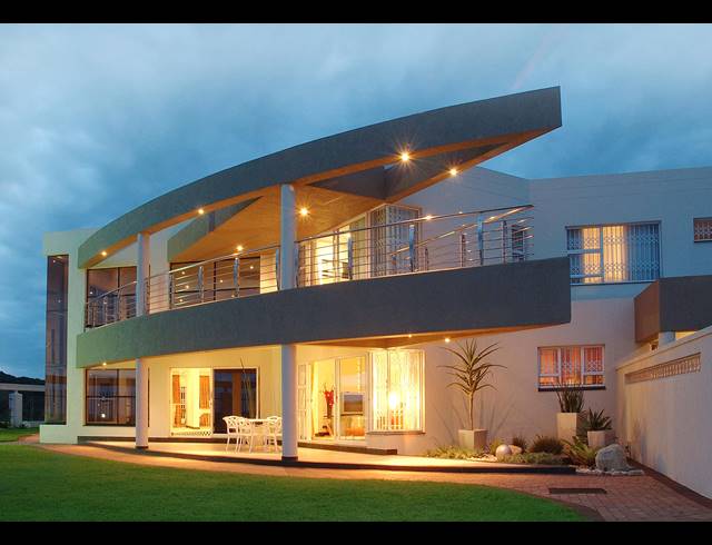 5 BEDROOM HOUSE FOR SALE IN OSLO BEACH